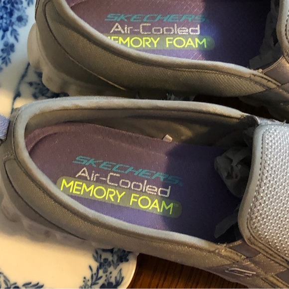 Skechers Air Cooled Memory Foam Slip-Ons Size 7 - Picture 9 of 9
